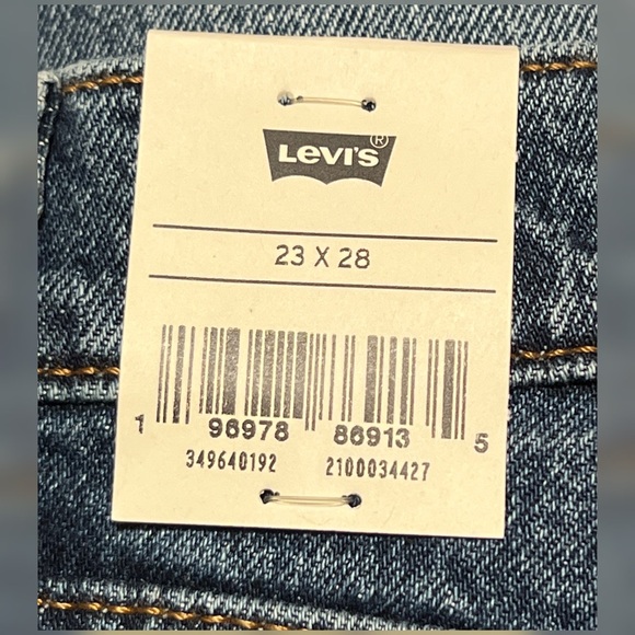 Levis Wedgie Straight Fit Women’s Jeans Unstoppable Wear Color Size 23x28 - Picture 9 of 11